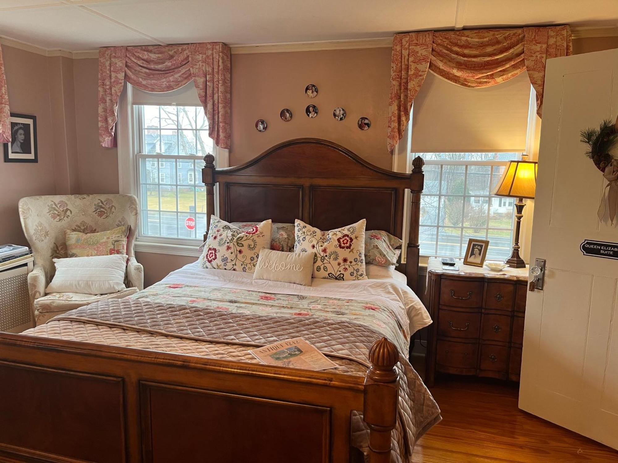 Antique1242 British Bed & Breakfast 엔필드 외부 사진