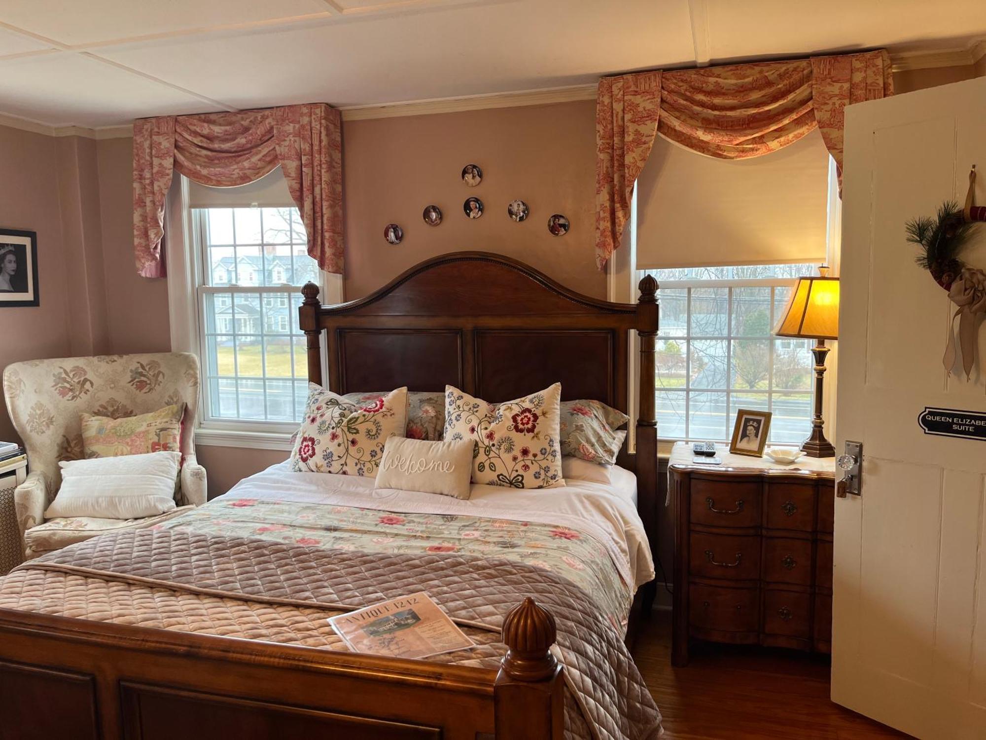 Antique1242 British Bed & Breakfast 엔필드 외부 사진