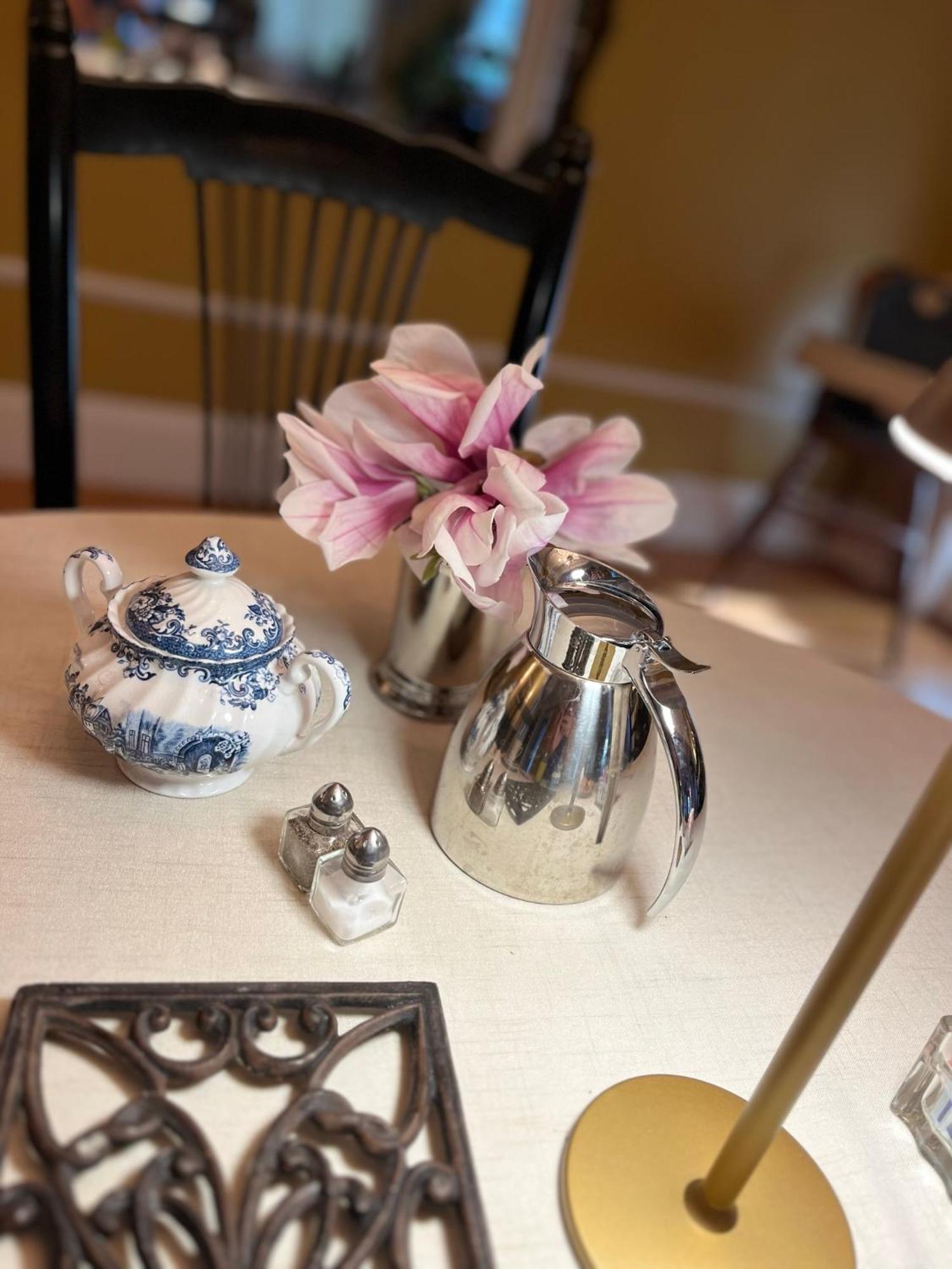 Antique1242 British Bed & Breakfast 엔필드 외부 사진