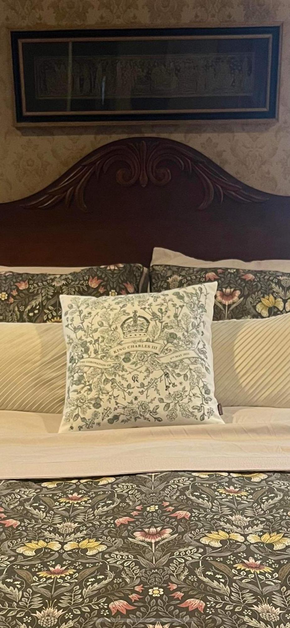 Antique1242 British Bed & Breakfast 엔필드 외부 사진