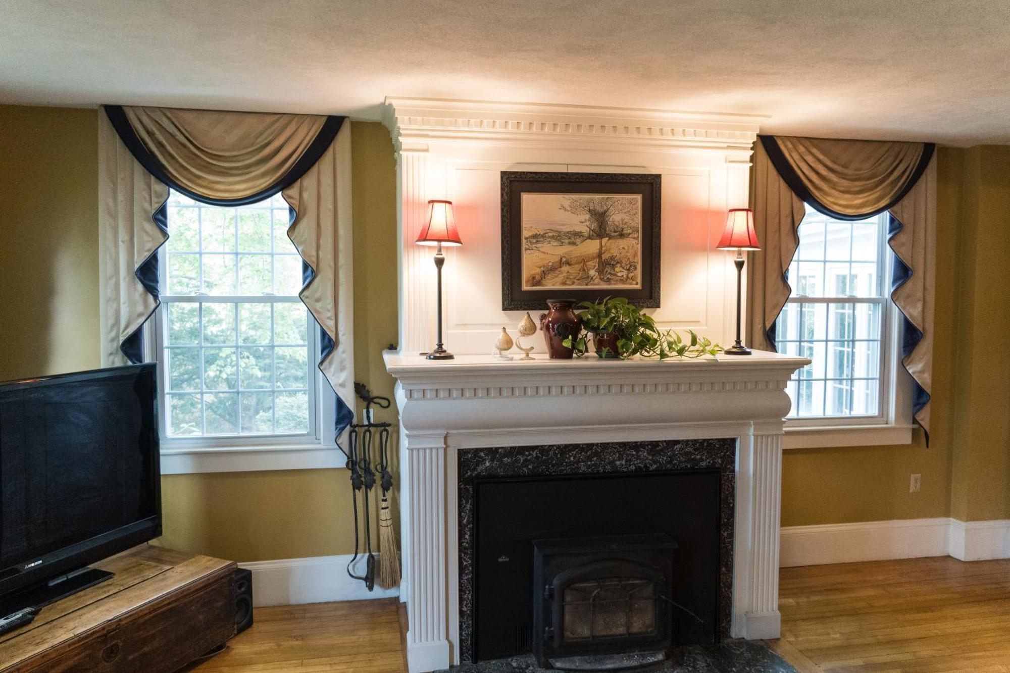 Antique1242 British Bed & Breakfast 엔필드 외부 사진