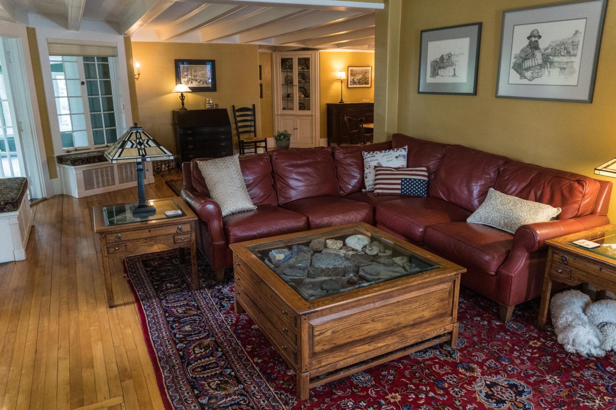 Antique1242 British Bed & Breakfast 엔필드 외부 사진
